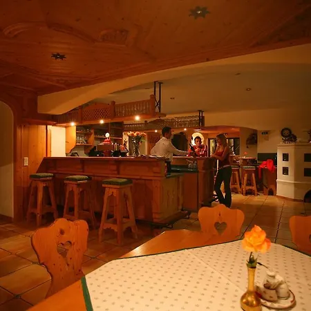 Hotel Alpenhotel Neuwirt 4*