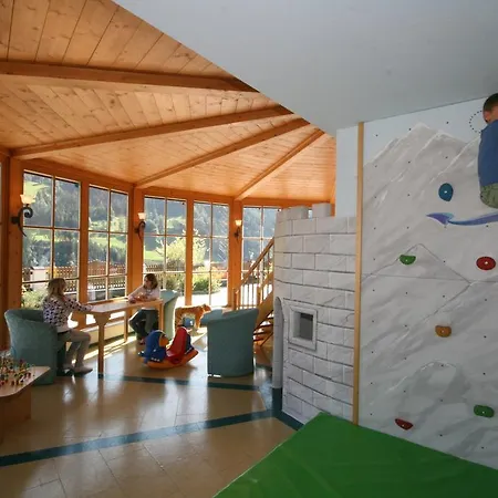 Szálloda Alpenhotel Neuwirt