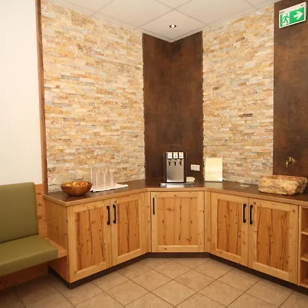 Alpenhotel Neuwirt Hotel 4*