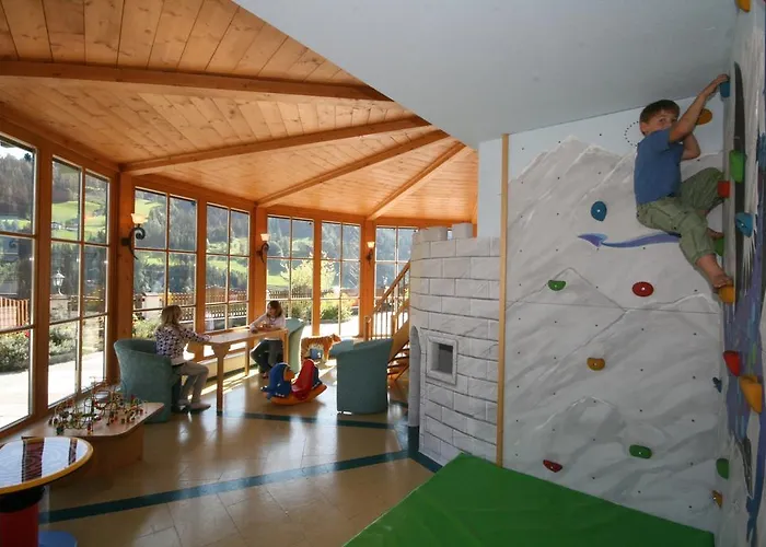 فندق Alpenhotel Neuwirt