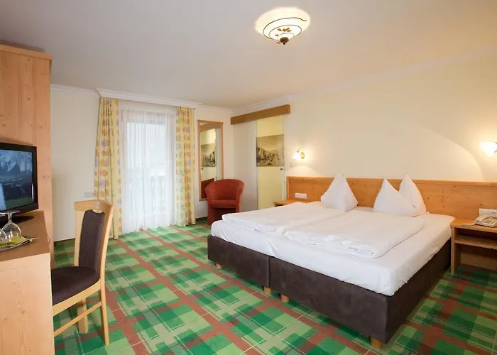 Alpenhotel Neuwirt فندق سخلادميخ