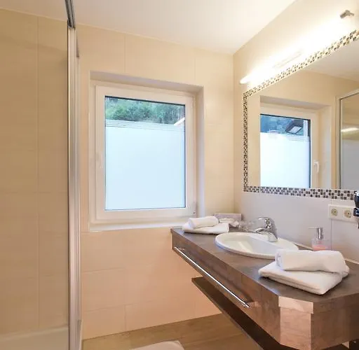 فندق Alpenhotel Neuwirt 4*