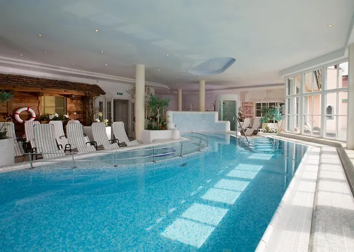 فندق Alpenhotel Neuwirt