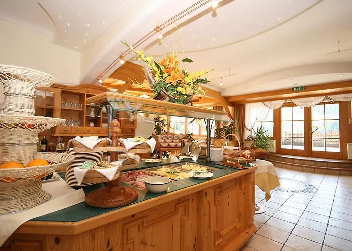 فندق Alpenhotel Neuwirt